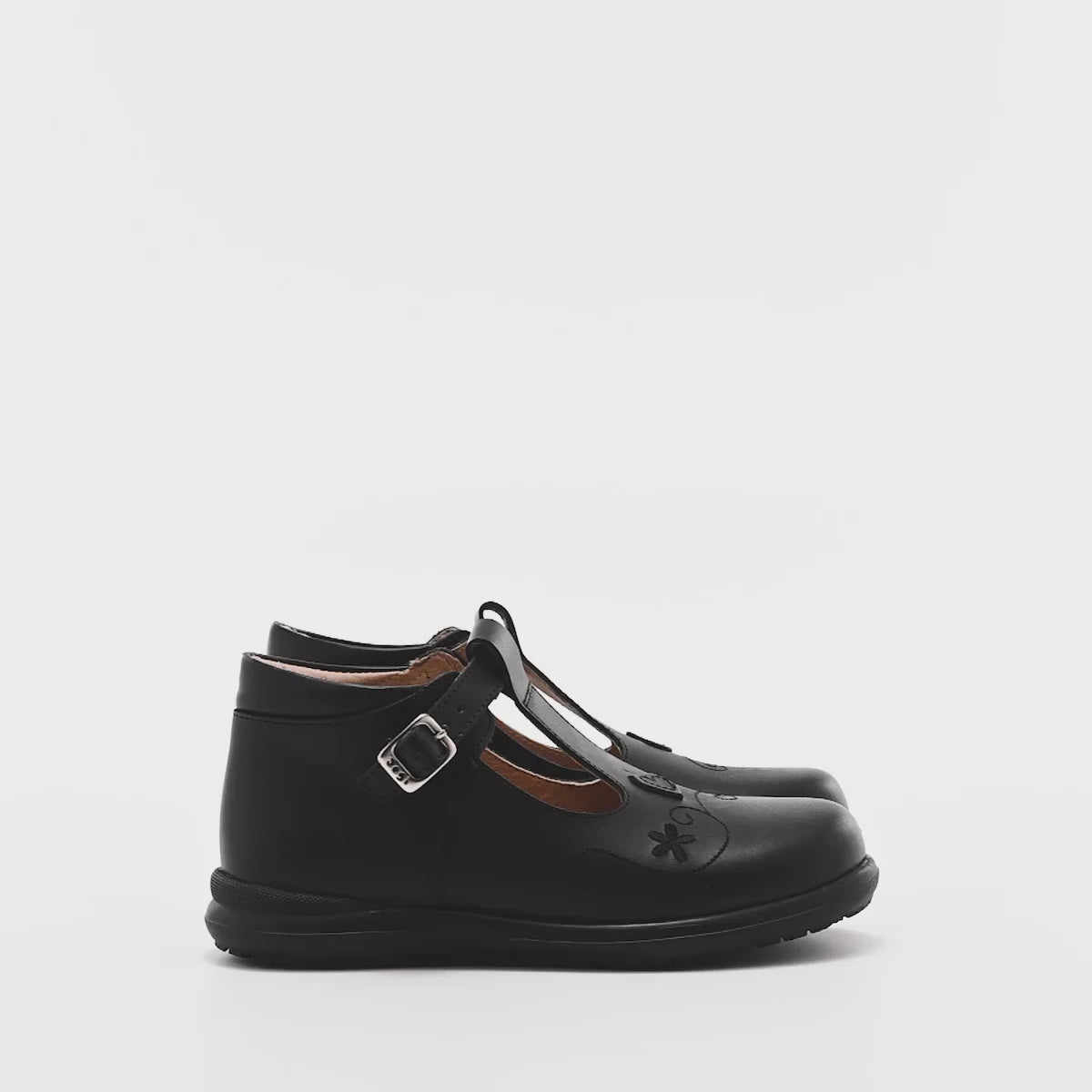 Zapato charol Dogi para niña