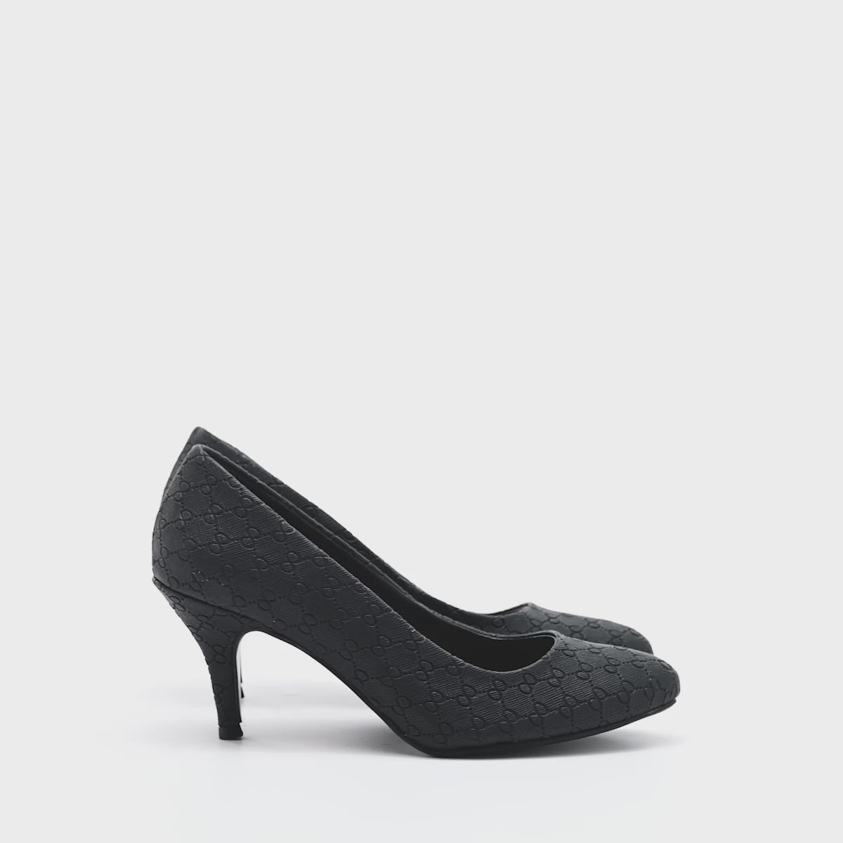 Zapatilla cerrada pumps para mujer marca Damita Negro cod. 126050