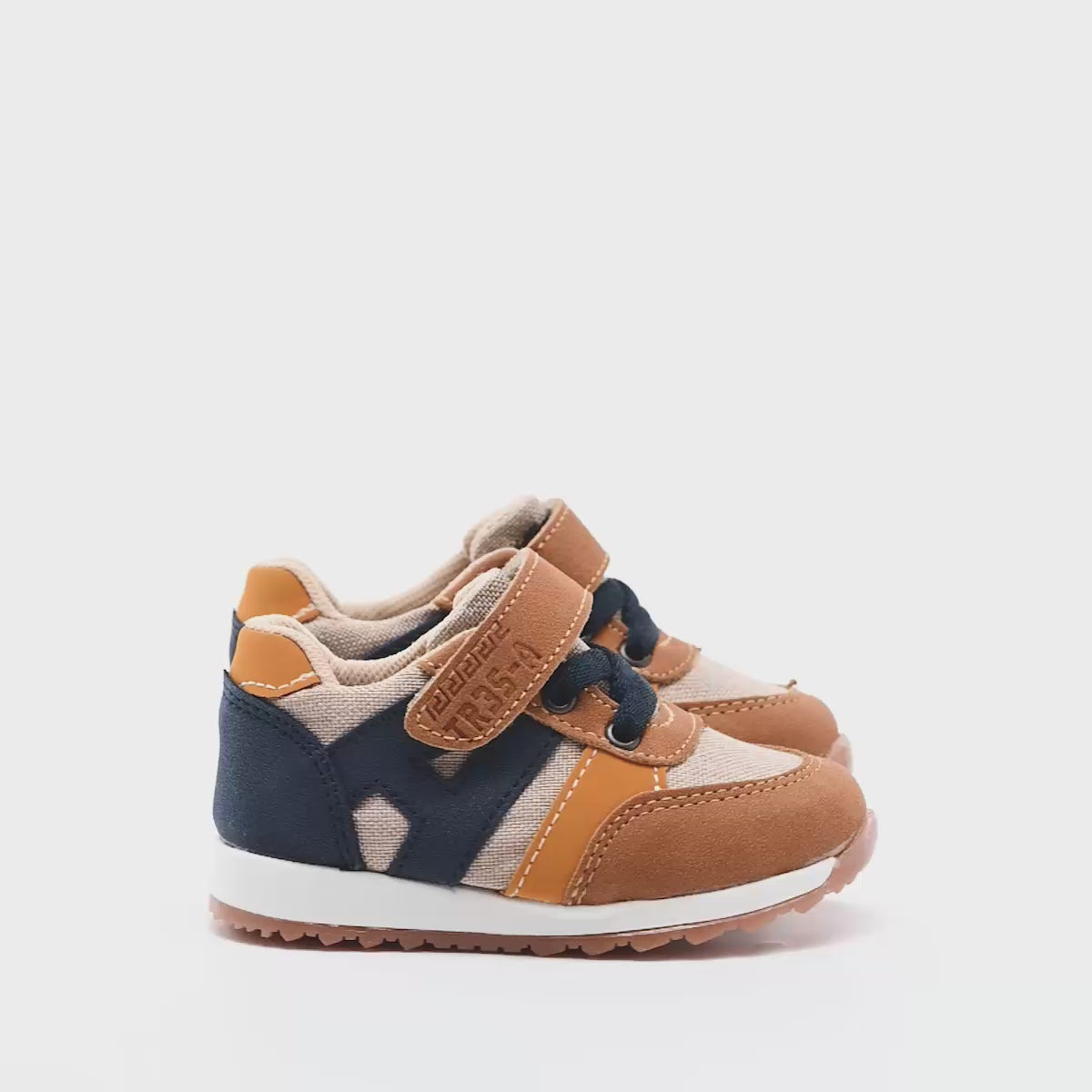 Tenis urbano Tres-A para bebé Niño