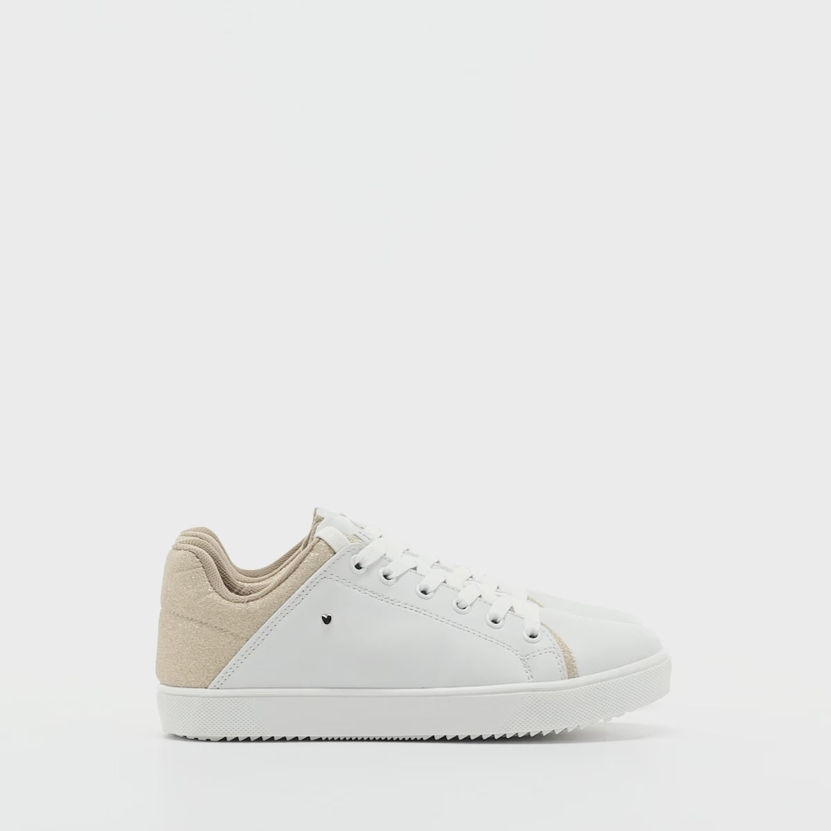 Tenis urbano C>Libre para mujer