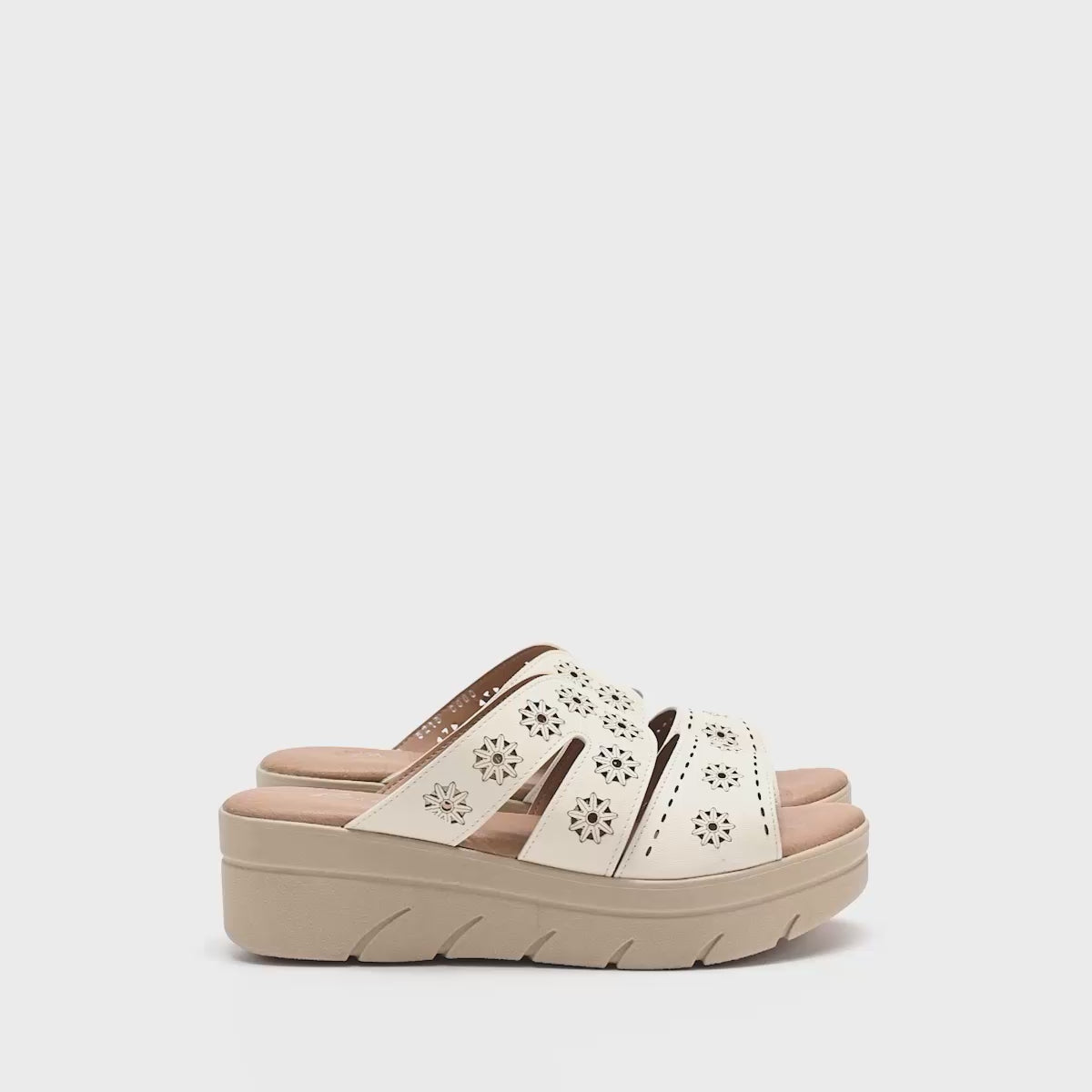 Sandalia slide chunky para mujer marca Been Class Beige cod. 124786