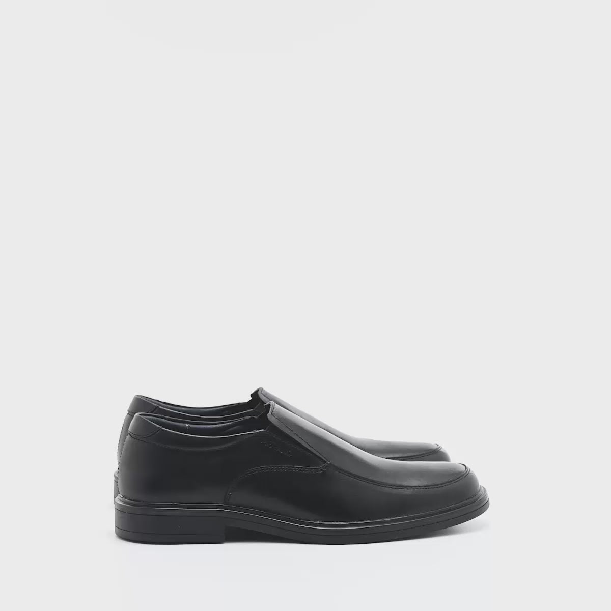 Mocasín escolar liso para joven marca Merano Negro cod. 126354