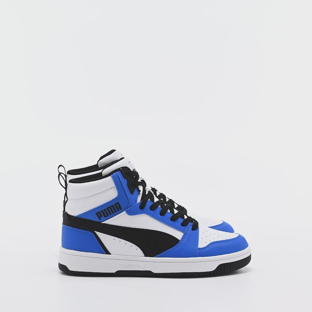 Tenis urbano tipo botín Rebound v6 Mid Jr Puma para hombre
